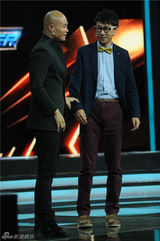 组图：《超演》总决赛 皇上陈建斌激动首落泪