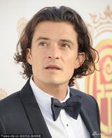 组图：华鼎奖美国开幕 奥兰多与刘玉玲助阵红毯