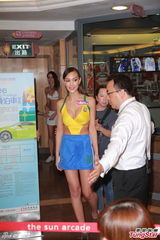 组图：Jessica C性感出席世界杯活动