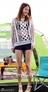 组图：韩国艺人为户外品牌宣传透视装吸引眼球