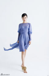 组图：江一燕风情妖娆登封面 随心而动气场足