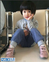 组图：“黄豆芽”萌照走红 黄豆豆成中国好岳父