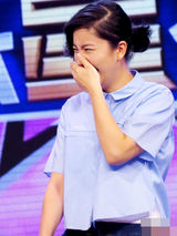 组图：李霄云录制六一节目 现场游戏笑到泪奔