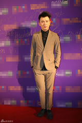 组图：高虎莫小棋包小柏等众明星看秀