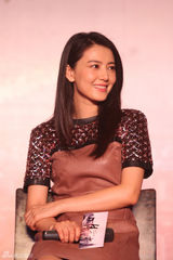 组图：《一生一世》谢霆锋高圆圆默契着情侣服