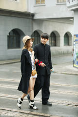 组图：孙坚与霏上演民国恋 减肥夫妇爱情升温