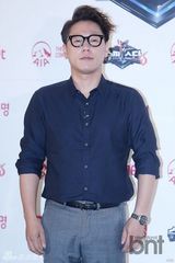 组图：韩星白智英出席发布会 展优雅性感