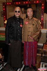 组图：《枭雄》拜神活动 黄秋生斥TVB器材不足