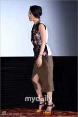 组图：《庆州》媒体首映 申敏儿复古花裙惹眼