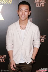 组图：吴千语自认酒量浅 否认与男友林峰同居