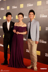 组图：众星亮相旅游金榜颁奖礼 女星现场斗艳