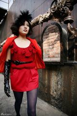 高清图：郑罗茜拍摄时尚大片 惹火身材张扬青春