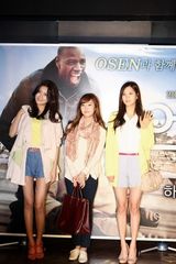 组图：众韩星亮相法国电影《Untouchable》首映式