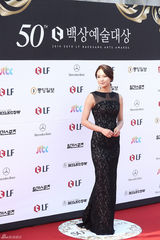 独家高清：又是一年百想红毯 众星云集争奇斗艳