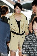 组图：汤唯EXO等出席首尔服装品牌发布会