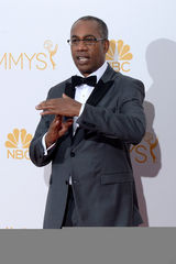 组图：乔-莫顿获艾美奖剧情类最佳男客串演员