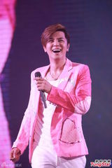 组图：萧亚轩携新欢看罗志祥巡演 小猪力挺星爷