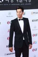 独家高清：又是一年百想红毯 众星云集争奇斗艳