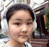 组图：孙楠与前妻14岁女儿近照白皙可爱