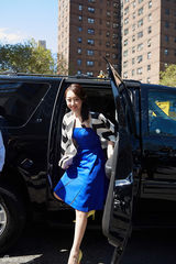 组图：蒋梦婕演绎复古名媛 抹胸裙尽显白皙肌肤