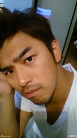 组图：自拍范本陈柏霖！卖萌耍帅颜值爆表