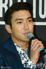 组图：Super Junior巡演记者会 十人十色惹眼