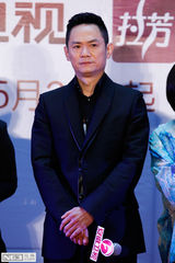 组图：闫妮胡歌亮相《生活启示录》发布会