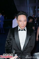 组图：吴镇宇回应微博事件 称自己并不火爆