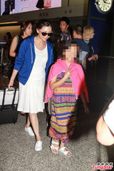 组图：众星峇里岛婚宴归来 曾志伟证实宾客自费