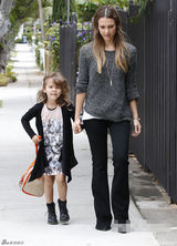 策划：情侣装Out！看明星亲子装激萌来袭