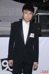 组图： 古巨基为妻练韩文歌 指生小孩要看缘份