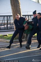 组图：戛纳街头惊现枪击 嫌疑人被抓获