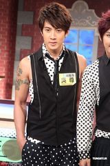 组图：飞轮海潮装录节目 大玩游戏积极互动