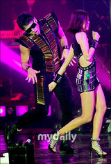 组图：Rain首尔演唱会华丽开唱 入伍前最后一场