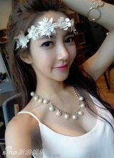 组图：韩美女教师爆乳比基尼照迷晕学生