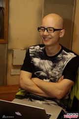 组图：平安沪上录新专辑 望观众给李代沫机会