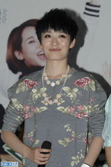 组图：《花样年华》曾轶可杨紫【演员】浇大粪打闹遭溅