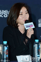 组图：《挑战超模》办发布会 首次男女混练