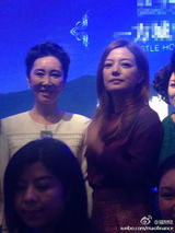 国民岳母遇国民婆婆！赵薇和王思聪妈妈同场