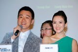 组图：《太平轮》发布会 黄晓明默认宋慧乔最美