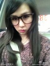 组图：柯震东绯闻女友私照 大眼可爱长发清纯