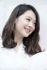 策划：韩团女神扎堆恋爱 宅男排队上天台