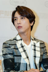 独家：CNBLUE上海强势开唱 摇滚美男笑容暖