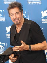 组图：《破碎之角》赴威尼斯 帕西诺邋遢老型男