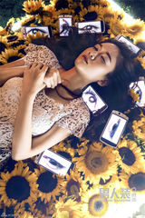 组图：陈乔恩《男人装》爆乳裸背性感解放 大秀蜂腰美臀