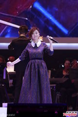 组图：迪士尼90周年音乐会 陈慧琳李克勤献唱