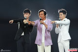 组图：成龙演唱会群星助阵 Super Junior-M任嘉宾