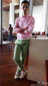 组图：《监狱风云》小弟有了！何盛东吸毒被拘