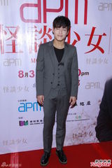 组图：姜河那对粉丝放电 称和金素恩只是哥们