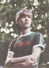 组图：漫画里的美男子！鹿晗生活写真眉目如画